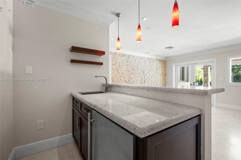 Снять в аренду виллу или дом в Майами, Флорида 4 спальни, 349.03м2, № 1923197 - фото 15