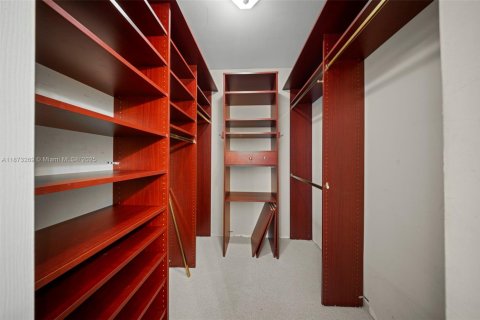 Снять в аренду виллу или дом в Майами, Флорида 4 спальни, 349.03м2, № 1923197 - фото 25