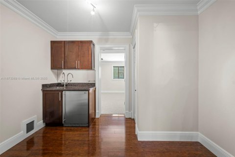 Снять в аренду виллу или дом в Майами, Флорида 4 спальни, 349.03м2, № 1923197 - фото 17