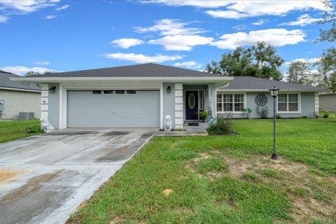 Villa ou maison à Ocala, Floride 3 chambres, 171.87 m2 № 2341624