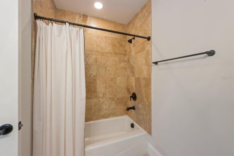 Casa en venta en Anna Maria, Florida, 4 dormitorios, 321.81 m2 № 1884521 - foto 29