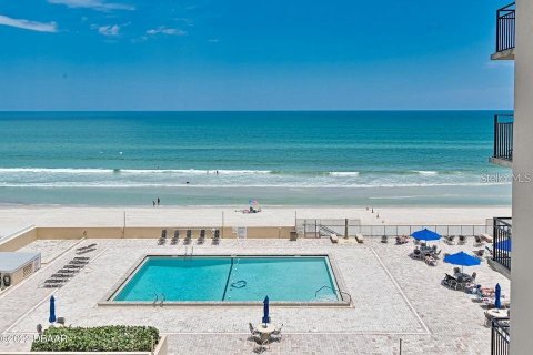 Condo in Daytona Beach, Florida, 2 bedrooms  № 1670756 - photo 13