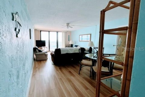 Condo in Daytona Beach, Florida, 2 bedrooms  № 1670756 - photo 5