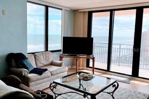 Condo in Daytona Beach, Florida, 2 bedrooms  № 1670756 - photo 9