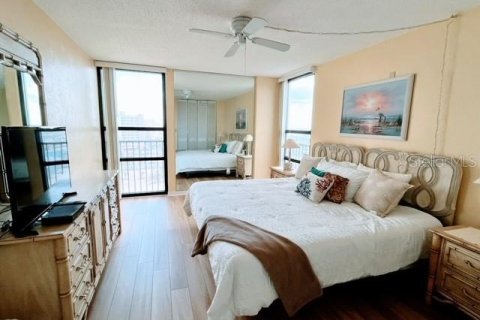 Condo in Daytona Beach, Florida, 2 bedrooms  № 1670756 - photo 11