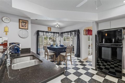 House in Port Charlotte, Florida 3 bedrooms, 179.77 sq.m. № 2142616 - photo 9