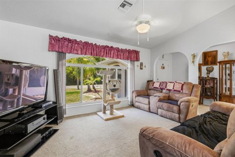 House in Port Charlotte, Florida 3 bedrooms, 179.77 sq.m. № 2142616 - photo 6