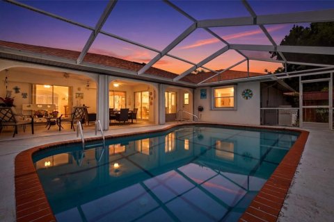 Villa ou maison à Port Charlotte, Floride 3 chambres, 179.77 m2 № 2142616