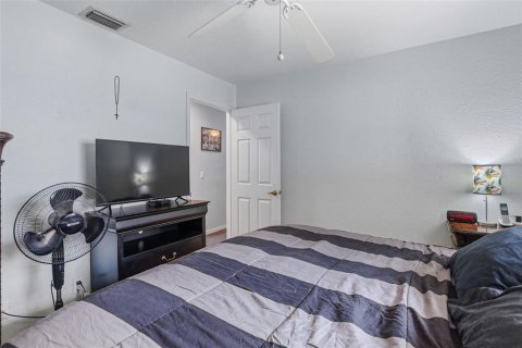House in Port Charlotte, Florida 3 bedrooms, 179.77 sq.m. № 2142616 - photo 27