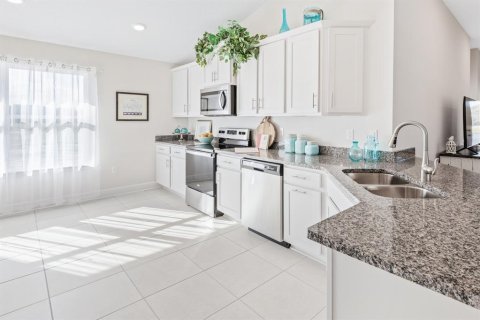 House in Palm Coast, Florida 4 bedrooms, 174.84 sq.m. № 1786272 - photo 9