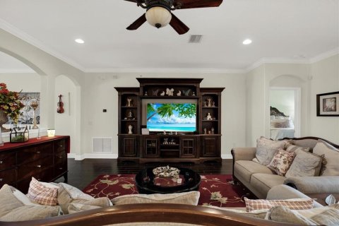 House in Spring Hill, Florida 4 bedrooms, 247.03 sq.m. № 1765641 - photo 7