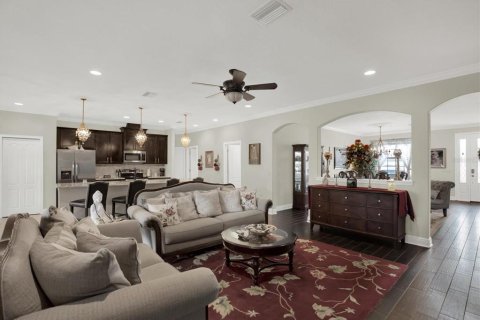 House in Spring Hill, Florida 4 bedrooms, 247.03 sq.m. № 1765641 - photo 8