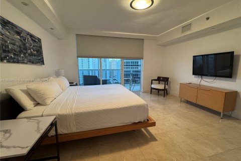 Condo in Hallandale Beach, Florida, 3 bedrooms  № 1962655 - photo 13