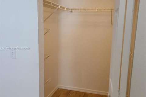Condo in Miramar, Florida, 2 bedrooms  № 2240793 - photo 16