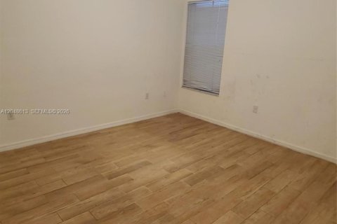 Condo in Miramar, Florida, 2 bedrooms  № 2240793 - photo 23
