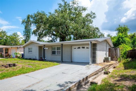 Villa ou maison à Holiday, Floride 2 chambres, 91.79 m2 № 2344672