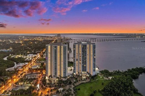 Condo in Fort Myers, Florida, 2 bedrooms  № 2291903