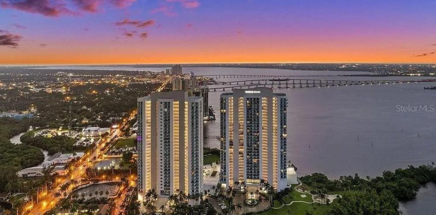 Condo à Fort Myers, Floride, 2 chambres № 2291903
