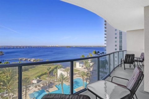 Copropriété à vendre à Fort Myers, Floride: 2 chambres, 109.62 m2 № 2291903 - photo 27
