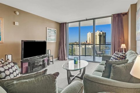 Copropriété à vendre à Fort Myers, Floride: 2 chambres, 109.62 m2 № 2291903 - photo 11