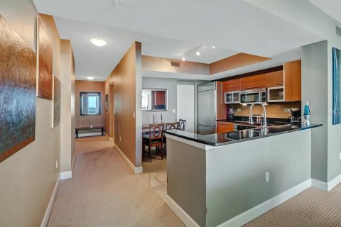 Copropriété à vendre à Fort Myers, Floride: 2 chambres, 109.62 m2 № 2291903 - photo 3