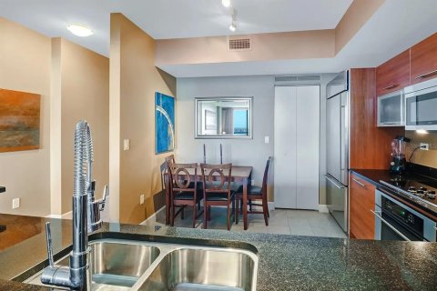 Copropriété à vendre à Fort Myers, Floride: 2 chambres, 109.62 m2 № 2291903 - photo 6