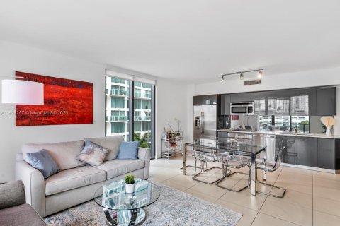 Condo in Miami, Florida, 2 bedrooms  № 1760897 - photo 12