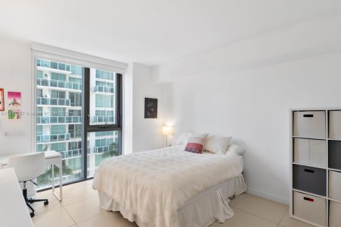 Condo in Miami, Florida, 2 bedrooms  № 1760897 - photo 15