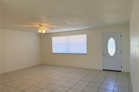House in Ormond Beach, Florida 2 bedrooms, 103.12 sq.m. № 2116620 - photo 6