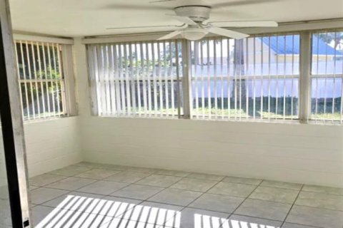 House in Ormond Beach, Florida 2 bedrooms, 103.12 sq.m. № 2116620 - photo 27