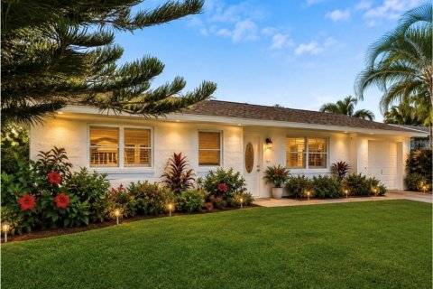 House in Ormond Beach, Florida 2 bedrooms, 103.12 sq.m. № 2116620 - photo 2