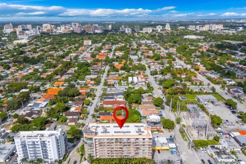 Купить кондоминиум в Майами, Флорида 2 спальни, 85.19м2, № 2054052 - фото 26