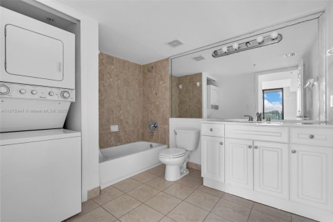 Купить кондоминиум в Майами, Флорида 2 спальни, 85.19м2, № 2054052 - фото 20