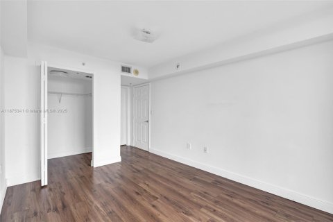 Купить кондоминиум в Майами, Флорида 2 спальни, 85.19м2, № 2054052 - фото 18