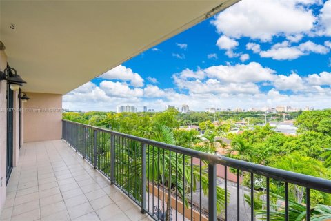 Купить кондоминиум в Майами, Флорида 2 спальни, 85.19м2, № 2054052 - фото 21