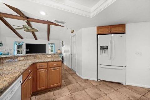 Casa en venta en Cape Coral, Florida, 3 dormitorios, 155.7 m2 № 2020220 - foto 13