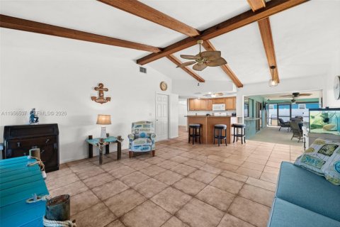 Casa en venta en Cape Coral, Florida, 3 dormitorios, 155.7 m2 № 2020220 - foto 16