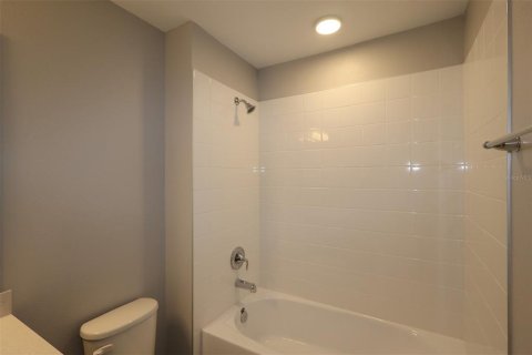 Touwnhouse à vendre à Orlando, Floride: 3 chambres, 154.78 m2 № 2309952 - photo 15