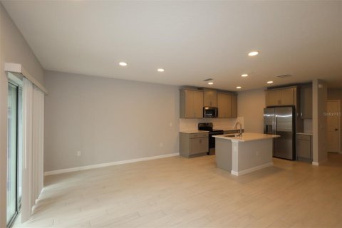 Touwnhouse à vendre à Orlando, Floride: 3 chambres, 154.78 m2 № 2309952 - photo 7