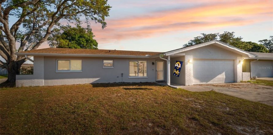 House in Oldsmar, Florida 3 bedrooms, 130.25 sq.m. № 1740270
