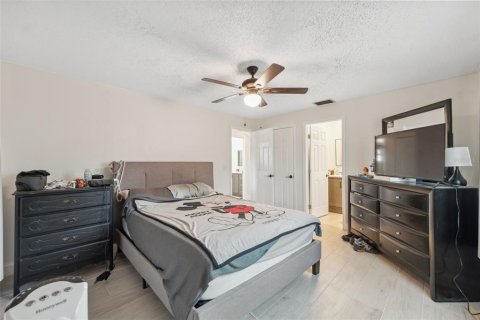 House in Oldsmar, Florida 3 bedrooms, 130.25 sq.m. № 1740270 - photo 10
