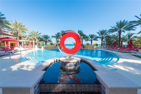 Condominio en venta en Sunny Isles Beach, Florida, 4 dormitorios, 428.19 m2 № 2018660 - foto 4