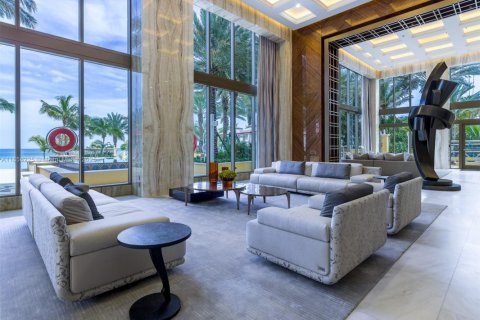Condominio en venta en Sunny Isles Beach, Florida, 4 dormitorios, 428.19 m2 № 2018660 - foto 10