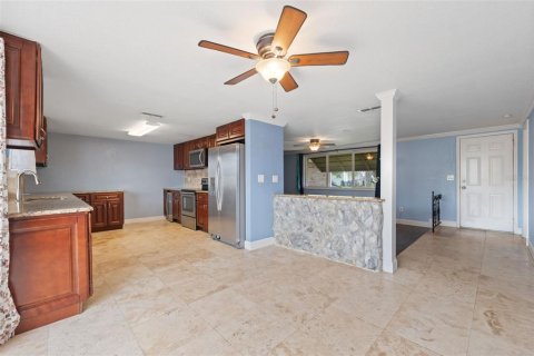 House in New Port Richey, Florida 3 bedrooms, 145.11 sq.m. № 1881416 - photo 7