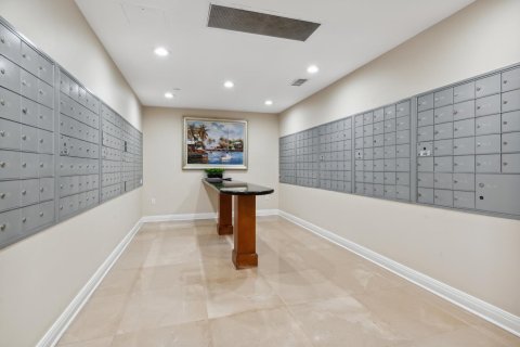 Condo in Riviera Beach, Florida, 1 bedroom  № 2179155 - photo 24
