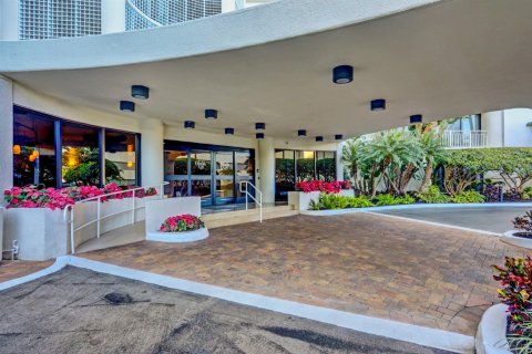 Condo in Riviera Beach, Florida, 1 bedroom  № 2179155 - photo 14