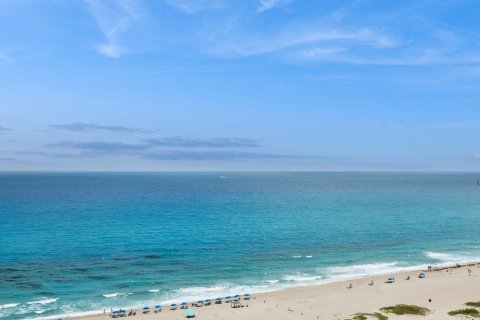 Condo in Riviera Beach, Florida, 1 bedroom  № 2179155 - photo 11