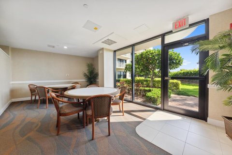 Condo in Riviera Beach, Florida, 1 bedroom  № 2179155 - photo 21