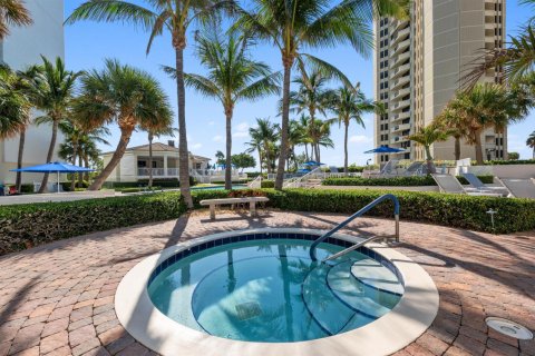 Condo in Riviera Beach, Florida, 1 bedroom  № 2179155 - photo 26