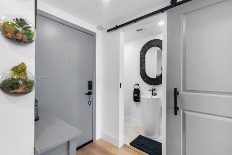 Condominio en venta en North Miami Beach, Florida, 2 dormitorios, 124.95 m2 № 1816377 - foto 8